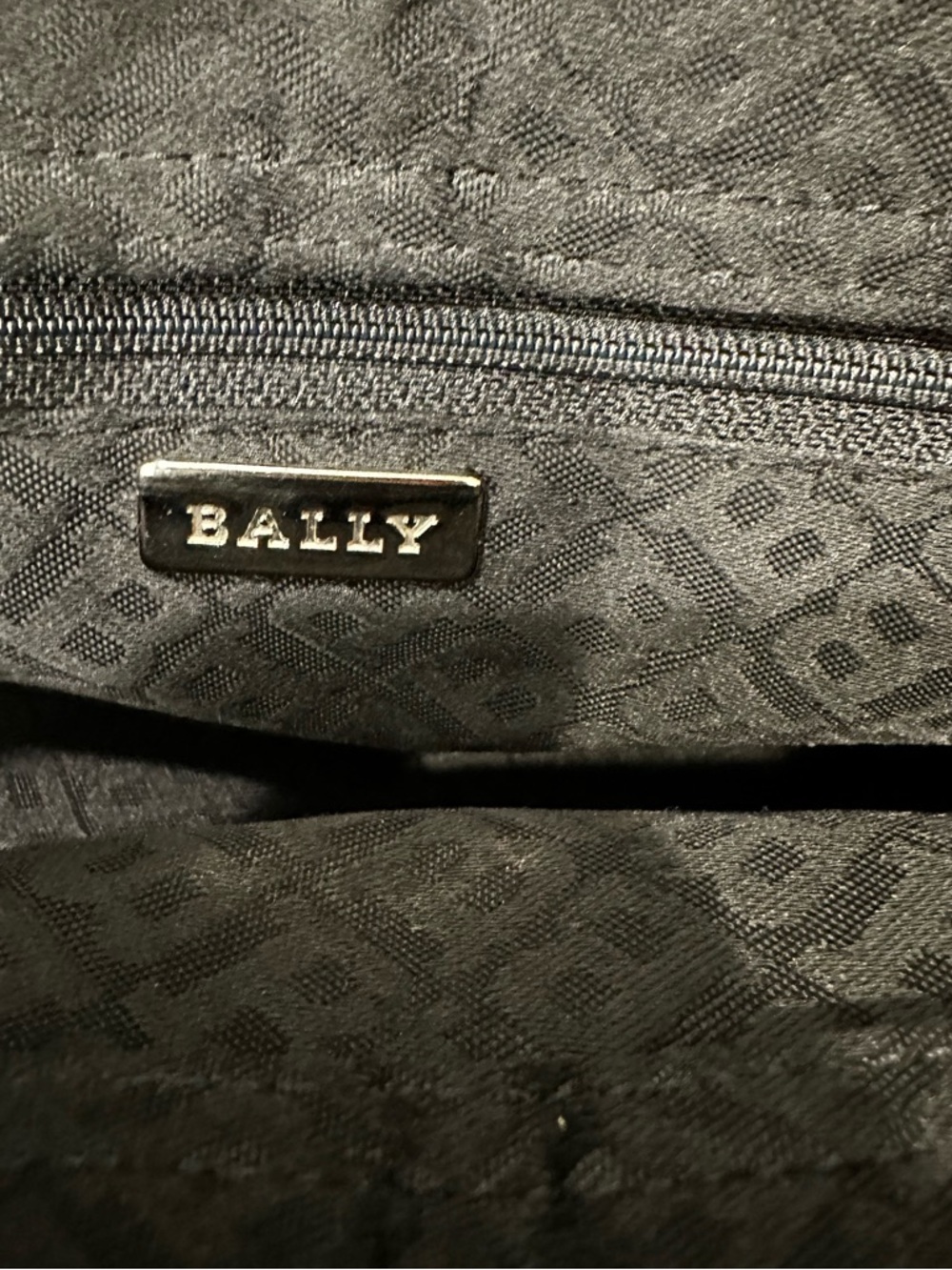 Vintage Bally Black Leather Shoulder Bag B Chain Strap Y2K Minimalist - Picture 11 of 12